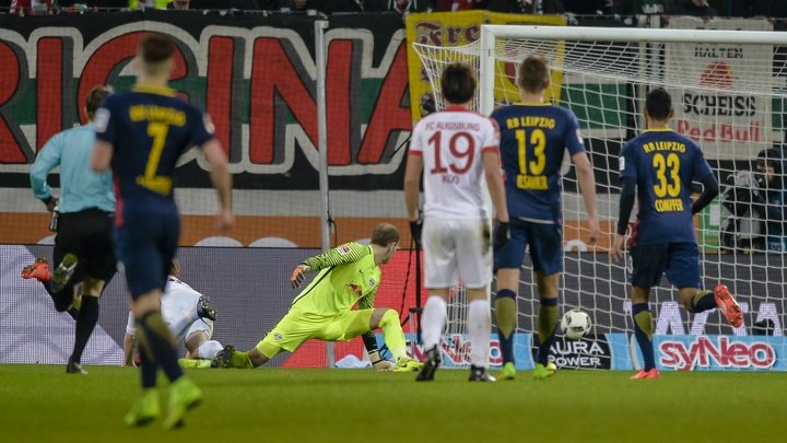 Augsburg 2 RB Leipzig 2: Hinteregger frustrates title candidates