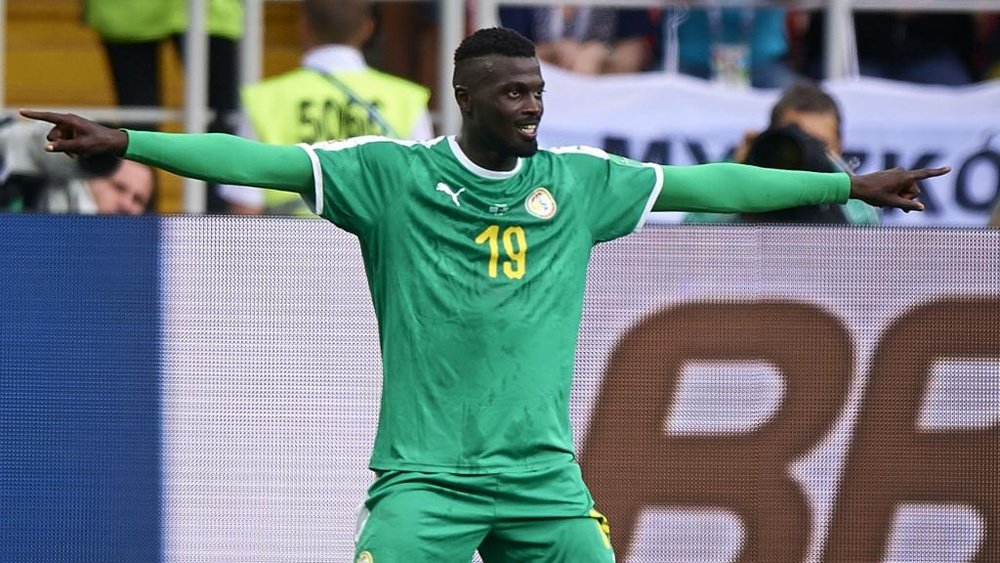 Niang fez o segundo gol de Senegal sobre o time de Lewandowski. Goal