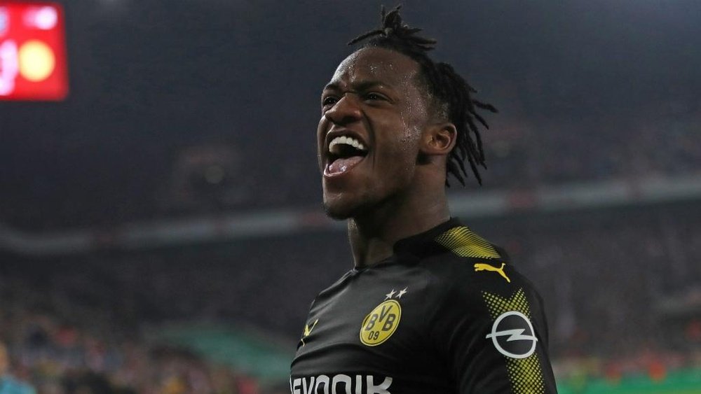 Batshuayi will decide his future after the WC. GOAL