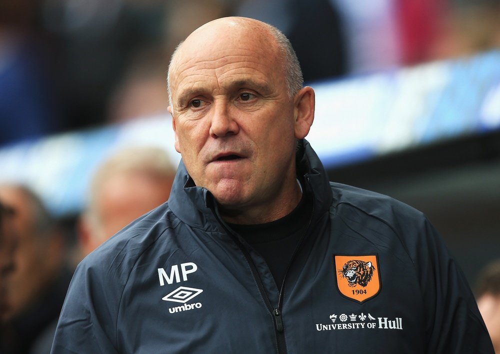 Mike Phelan is disappointed. Goal