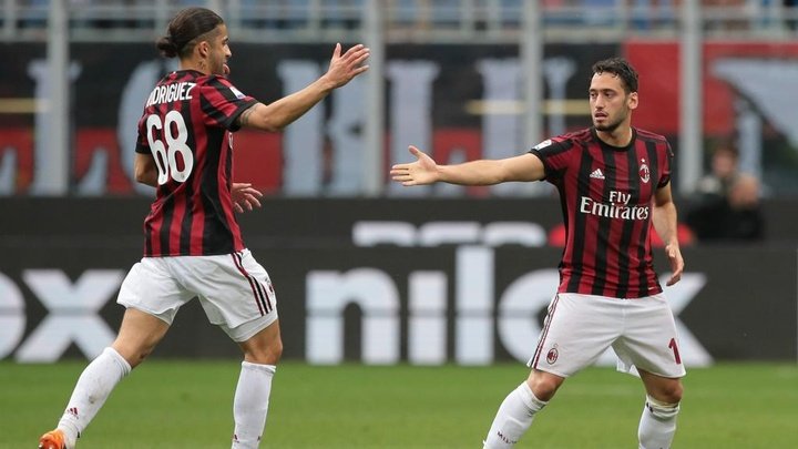 Milan lamine la 'Viola' et assure sa qualification directe en Ligue Europa