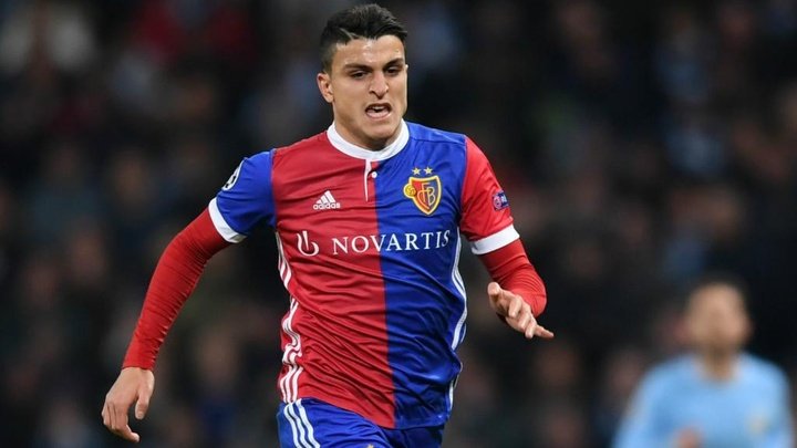 Arsenal target Elyounoussi wins Guardiola approval