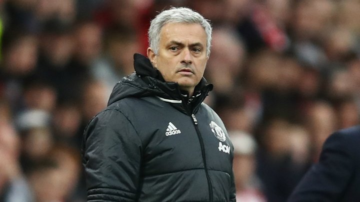 Mourinho pays tribute after father's passing