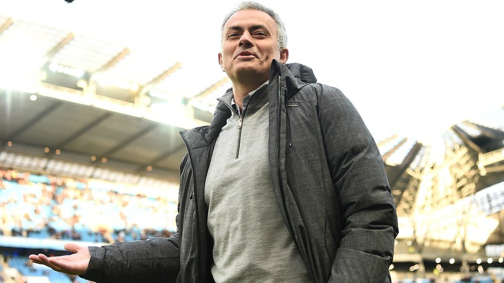 WATCH: Mourinho crashes Lingard interview