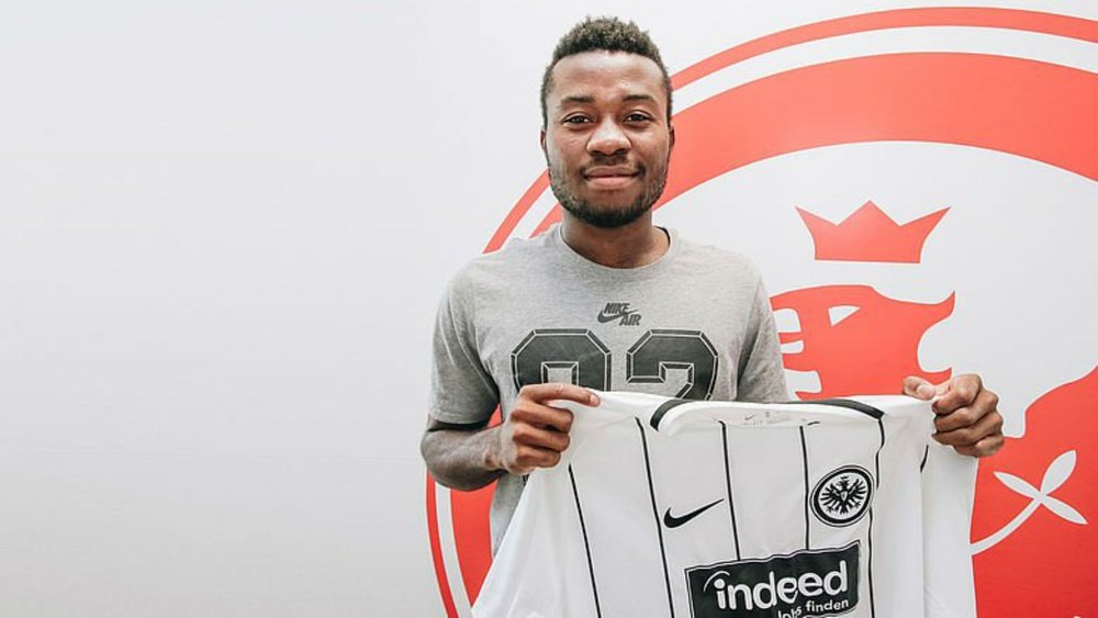 Nelson Mandela has signed a professional contract with Eintracht Frankfurt. GOAL