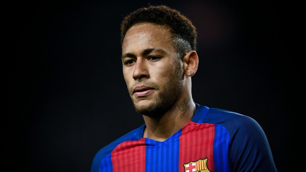 Neymar é o jogador mais caro do mundo. Goal