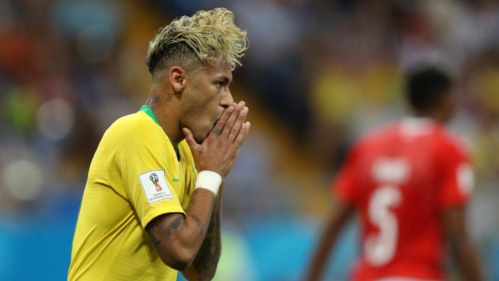 craque levou dez das 19 faltas sofridas pelo Brasil contra suíços.Goal