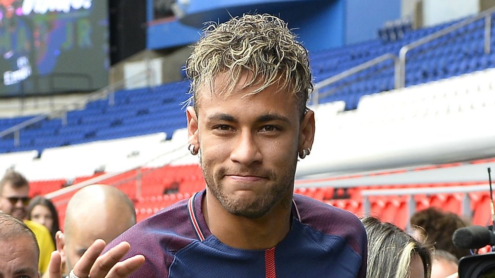 I can improve - Neymar wants more despite stunning Parc des Princes bow for PSG
