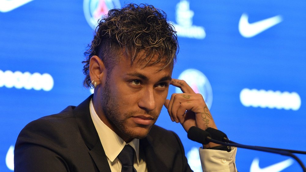 PSG surprised by Barca suing Neymar. Goal