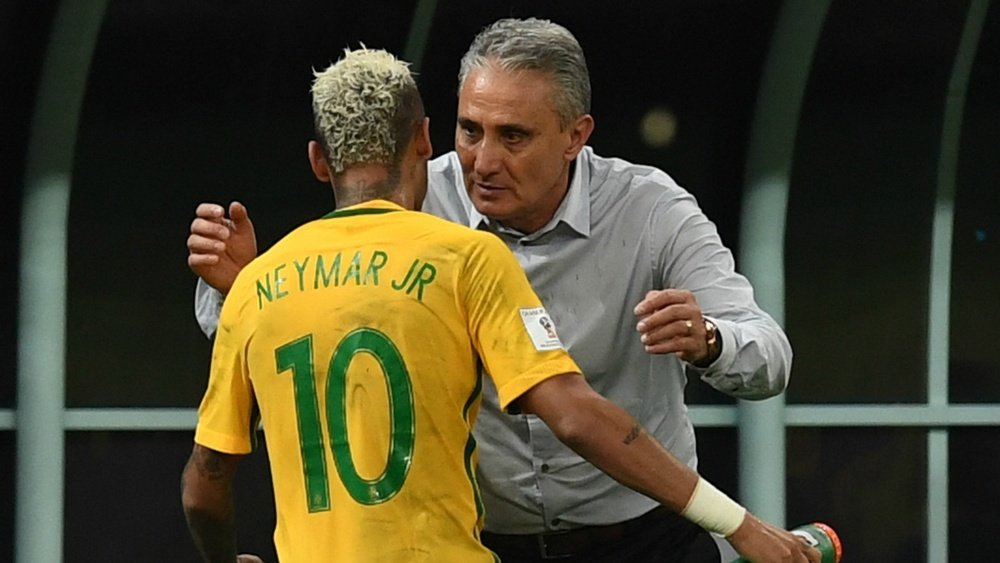 A relação entre Tite e Neymar é muito boa. GOAL