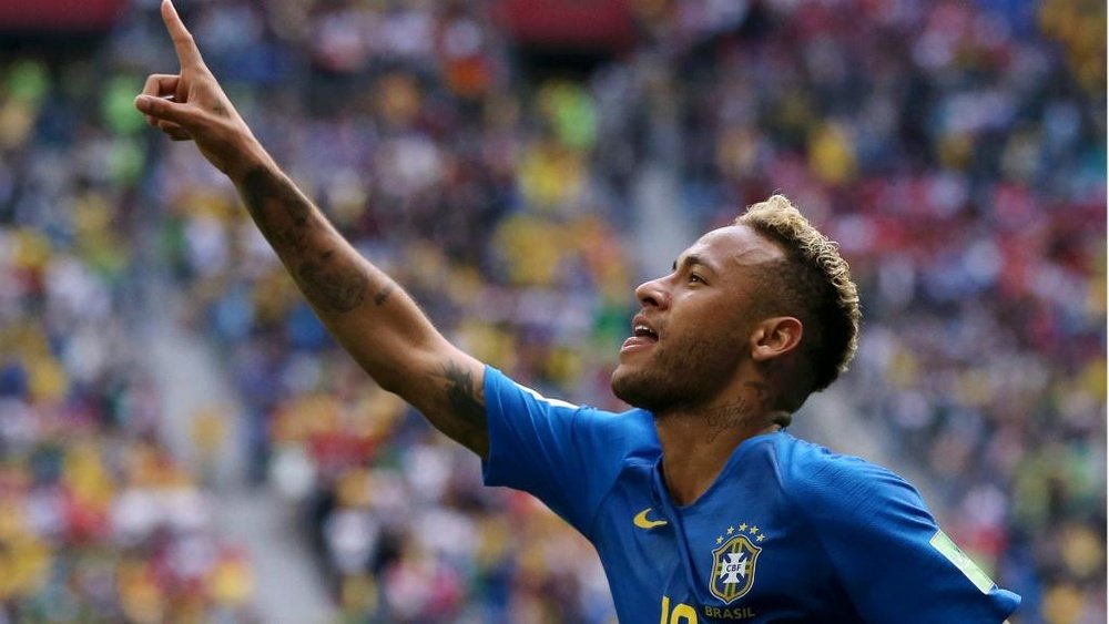 Neymar quebra recorde de Romário e iguala feito de Pelé e Rivaldo