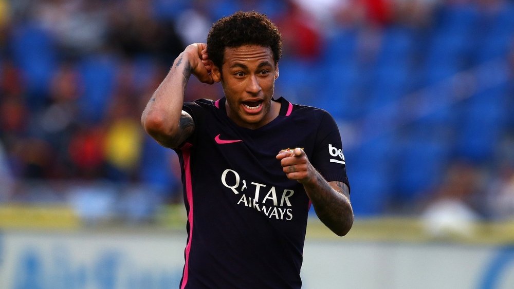 Para já, Neymar veste a camisa 'blaugana' do Barcelona. Goal