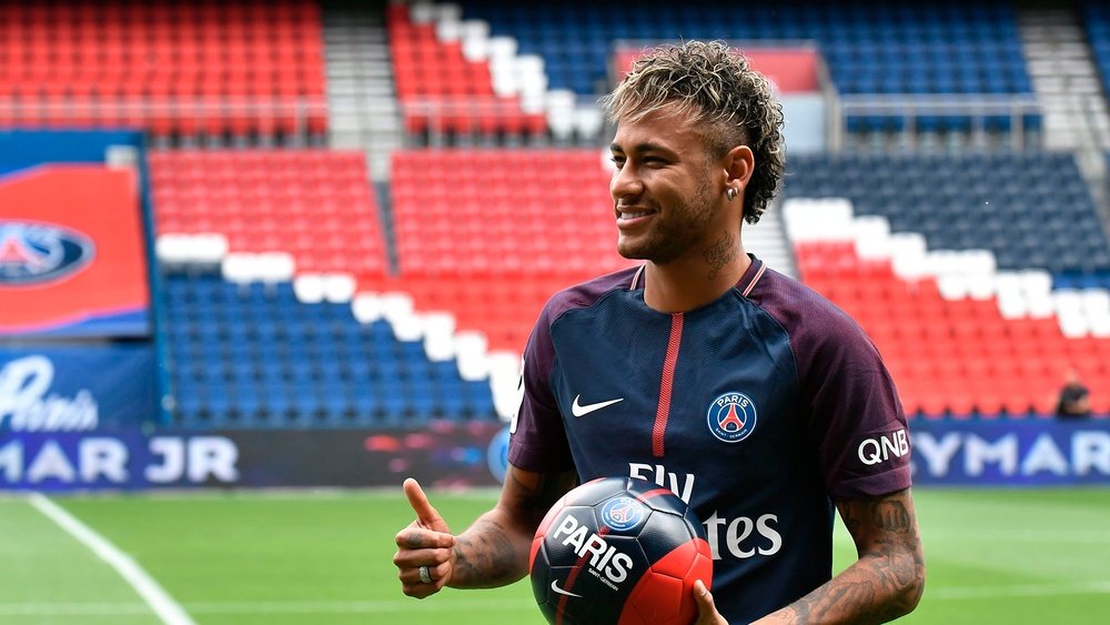 Neymar est devenu le joueur le plus cher de l'histoire du football. AFP