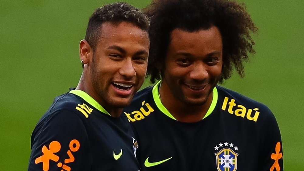 Marcelo wants to link up with his Brazilian teammate. GOAL