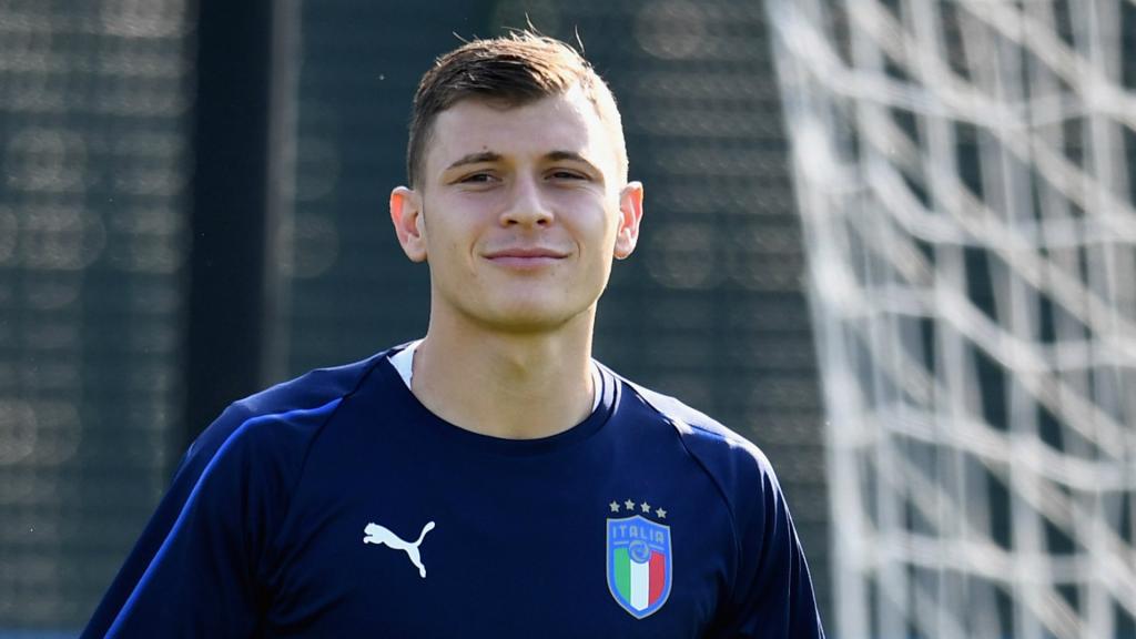 Nicolò Barella T-Shirt - Wikipparel