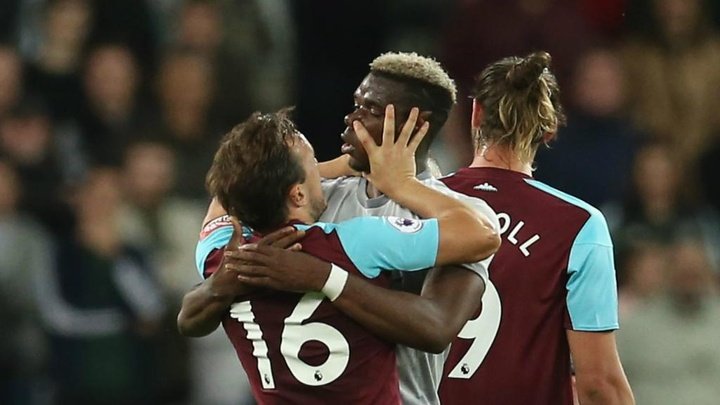 Paul and Noble looked in love! - Mourinho laughs off Pogba clash