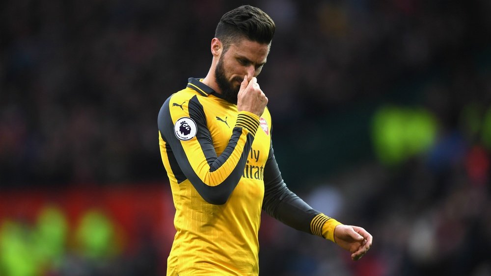 Olivier Giroud picked up an ankle injury in the win over Swansea. Goal