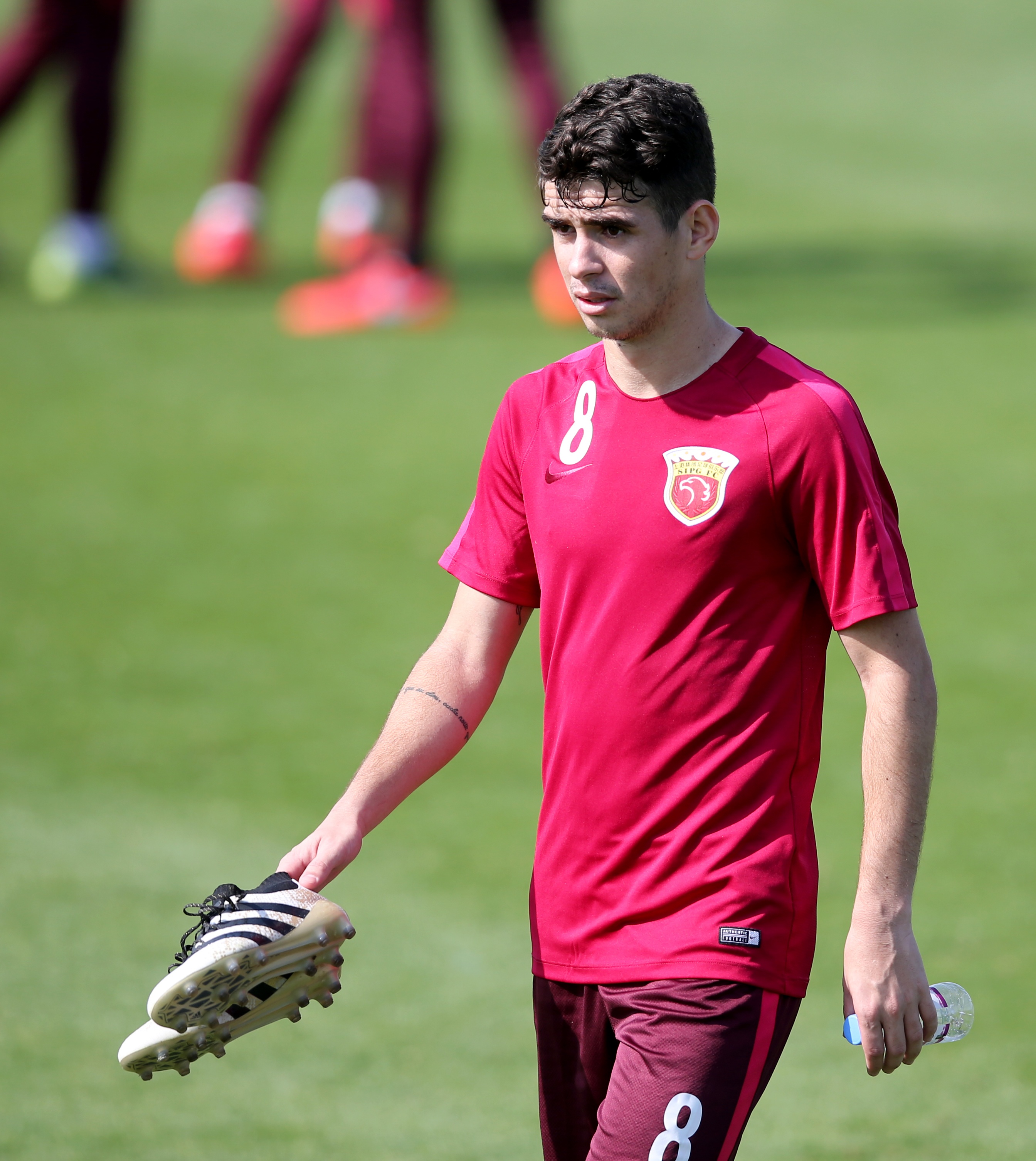 Oscar é o jogador mais valioso do Campeonato Chinês