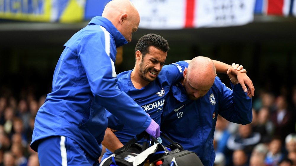 Antonio Conte is hopeful that Pedro's injury is not serious. GOAL