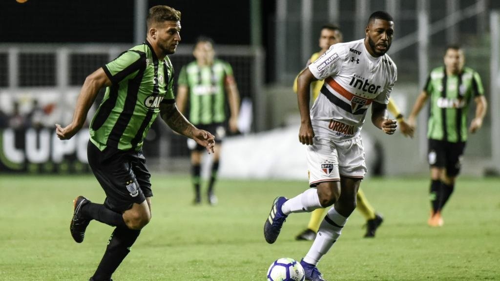 América-MG 1 x 3 São Paulo: Nenê marca duas vezes e conduz Tricolor à vitória no Independência