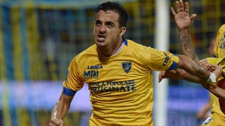 Frosinone promoted to Serie A at the expense of Palermo