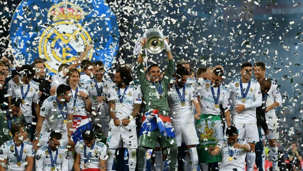 Real Madrid were congratulated by their bitter rivals. GOAL