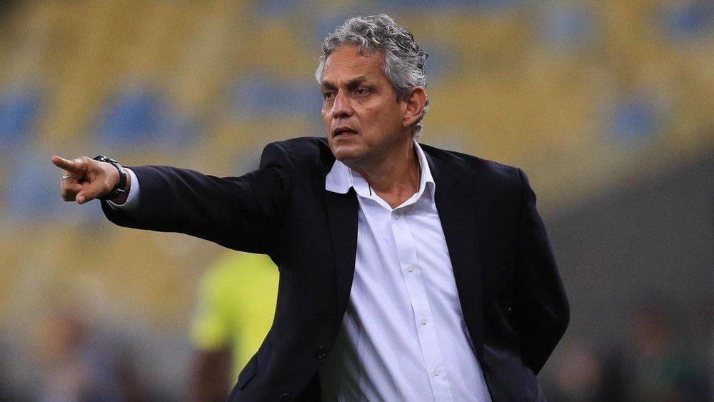 Rueda deixa o Flamengo e acerta mudança para a seleção do Chile
