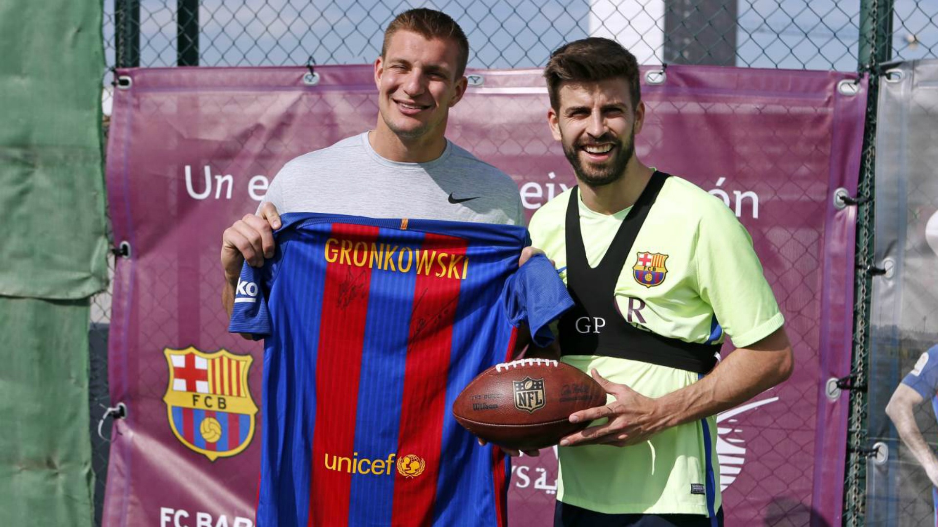 Lionel Messi meets New England Patriots hero Rob Gronkowski  New england  patriots logo, New england patriots, Gronkowski