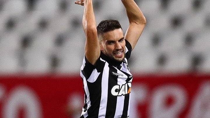 No reencontro com Abreu, Botafogo vence nos acréscimos o Audax Italiano