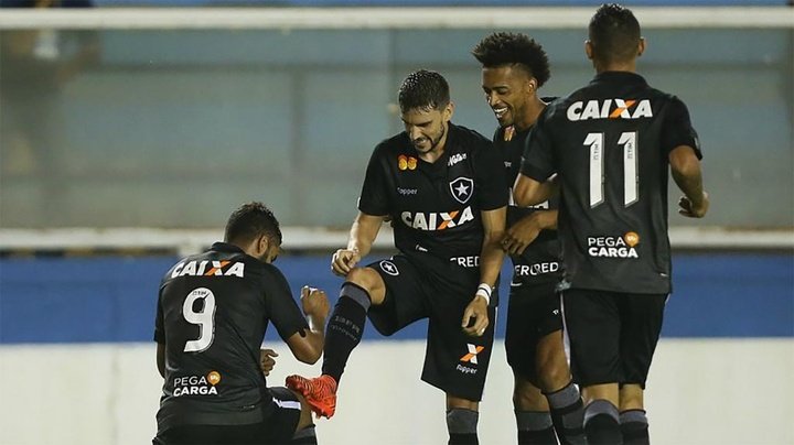 Botafogo vence a primeira em 2018, Santos bate a Ponte no final e Galo é derrotado