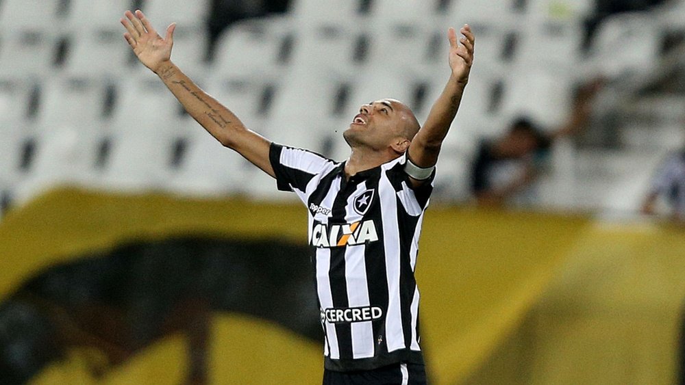 Em fase iluminada, Roger precisa fazer mais a diferença na Libertadores: “Estou motivado”