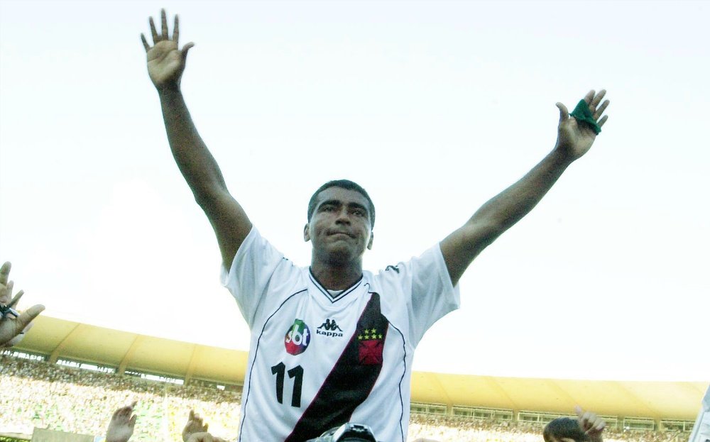 Vasco lança camisa em homenagem aos dez anos do gol mil de Romário. Goal