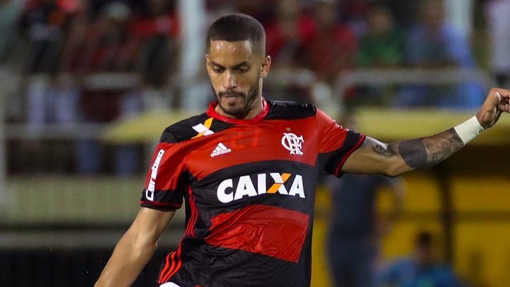 Joia do Flamengo, o jovem Ronaldo tem números comparáveis aos de Rômulo
