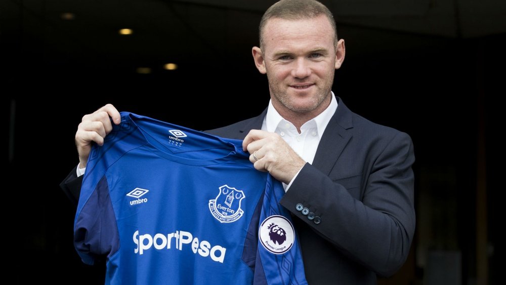 Neville: Rooney can end Everton's trophy drought