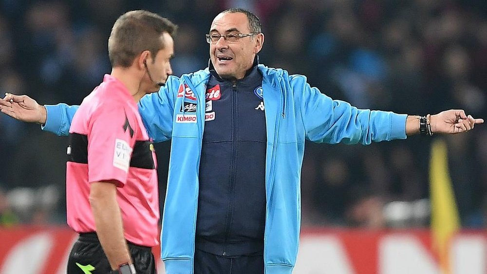 Sarri praises 'extraordinary' Hamsik as Napoli go top of Serie A