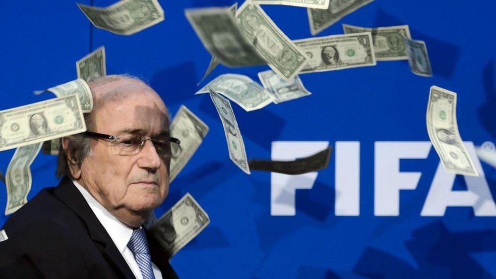 Blatter revela ameaça de bomba e lamenta situação do Maracanã: “é do povo”