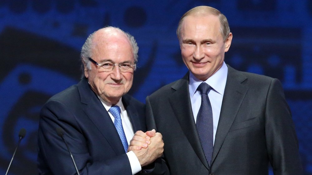 Joseph Blatter aceita convite de Putin para a Copa do Mundo de 2018
