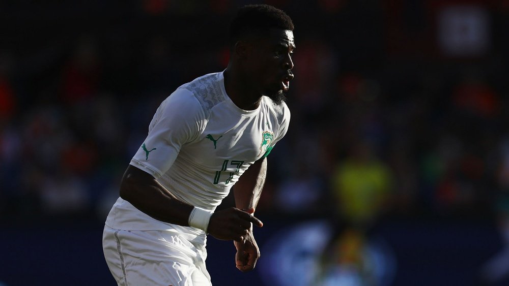 Pochettino would neither confirm nor deny reports of a move for Serge Aurier. GOAL
