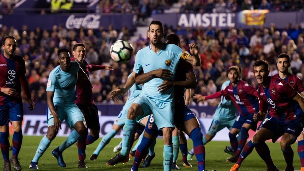 Levante shocked Barcelona. GOAL