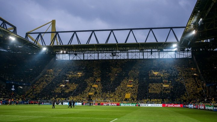 Borussia Dortmund sign Zagadou from Paris Saint-Germain