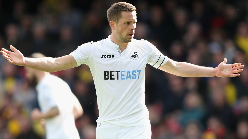 Britton expects Sigurdsson to join Everton