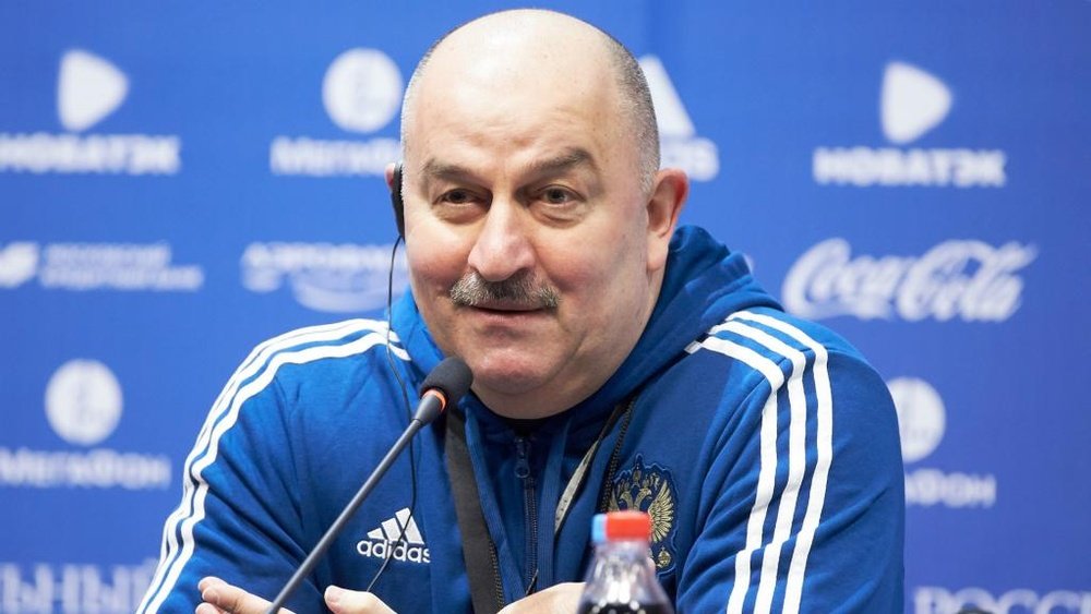 Russians have low expectations of what coach Stanislav Cherchesov's team can achieve. Goal