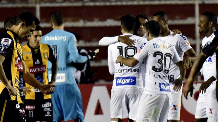 Único brasileiro invicto na Libertadores, Santos se supera em La Paz