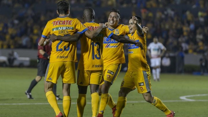 Valencia helps Tigres advance in CONCACAF Champions League