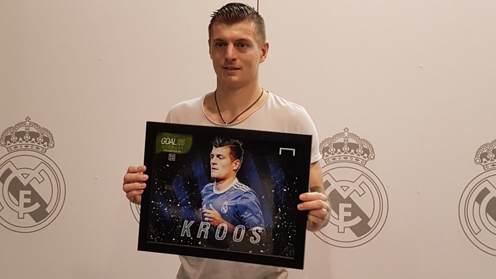 Toni Kroos with a trophy. Goal