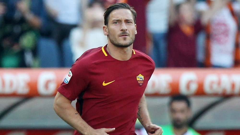 Strootman: Totti could play for another five years