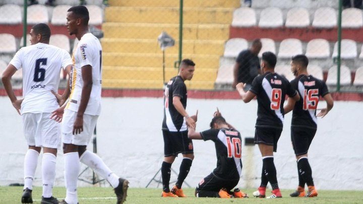 Madureira 1 -3 Vasco: Evander brilha, e 'Cruzmaltino' fica perto da semifinal na Taça Rio