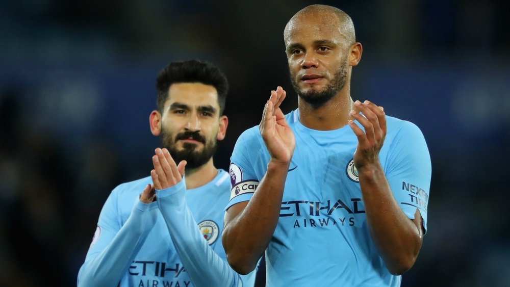 Guardiola concedes he may be forced to 'risk' Vincent Kompany's fitness. GOAL