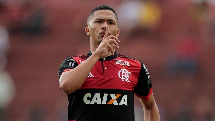 Joias da base podem ganhar espaço no Flamengo