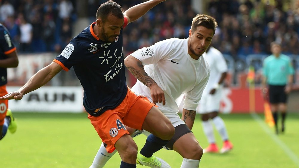 Vitorino Hilton, âgé de 39 ans, a prolongé son contrat d'un an avec Montpellier. Goal